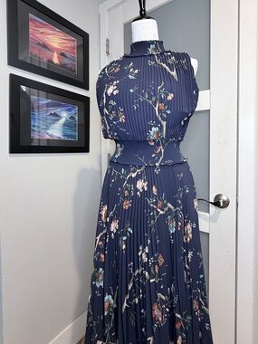 Nanette Lepore Navy Floral Pleated Mock Neck Midi Dress Size 10